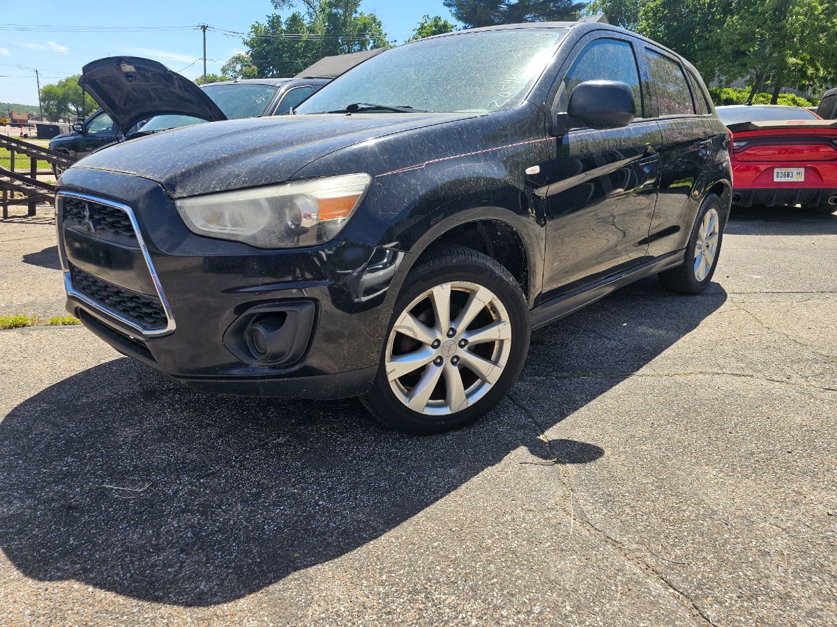 2015 Mitsubishi Outlander Sport 2.0 ES AWC CVT's photo