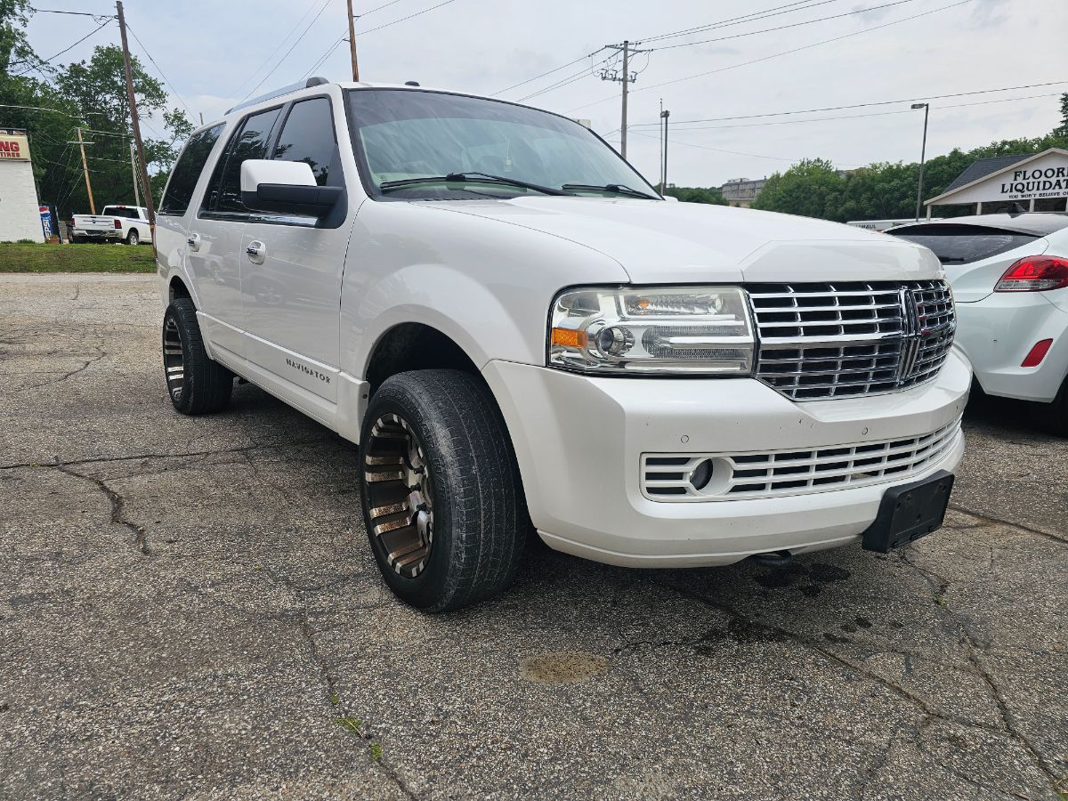 2010 Lincoln Navigator 4x4's photo
