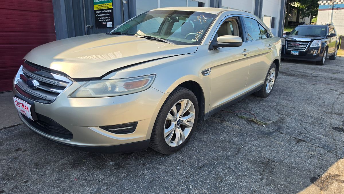 2010 FORD Taurus