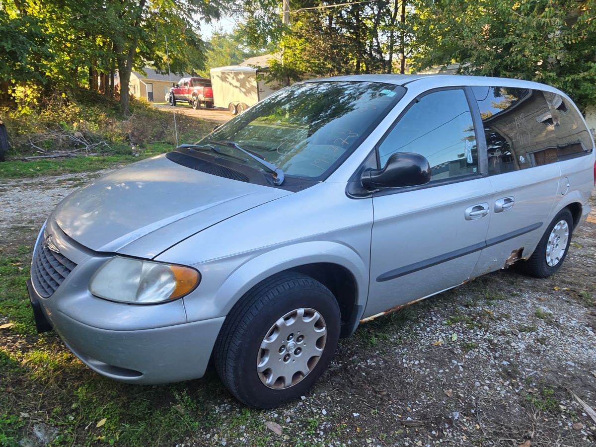 2003 CHRYSLER Voyager